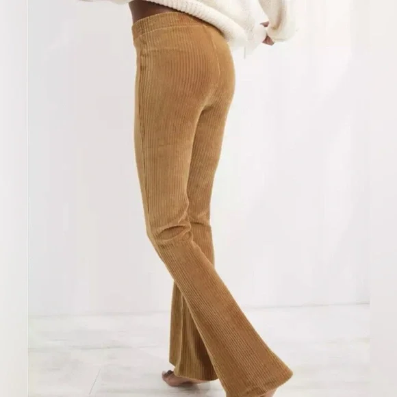 Aerie Groove On Flare Pants - Picture 3 of 7
